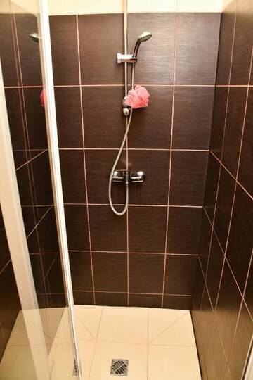 Фото номера Дом с 4 спальнями Дома для отпуска Garden View Home г. Марупе 58